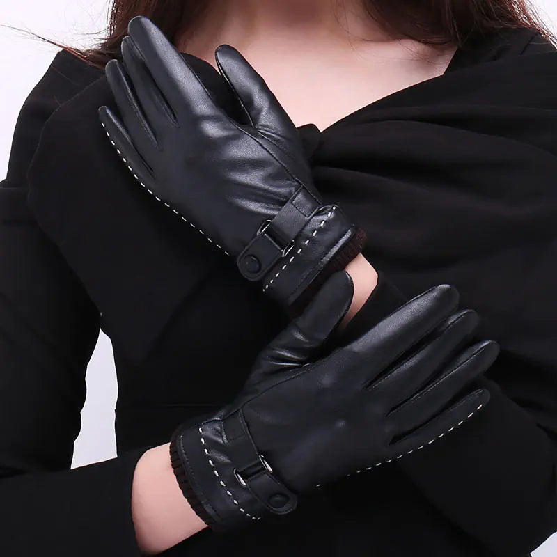 Touchscreen Leather Gloves with Fleece Lining - Warmth &amp; Winter Elegance