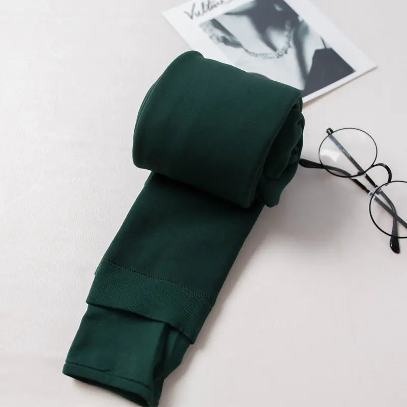 Plus Size Fleece Tights - Comfort and Warmth XL to 4XL